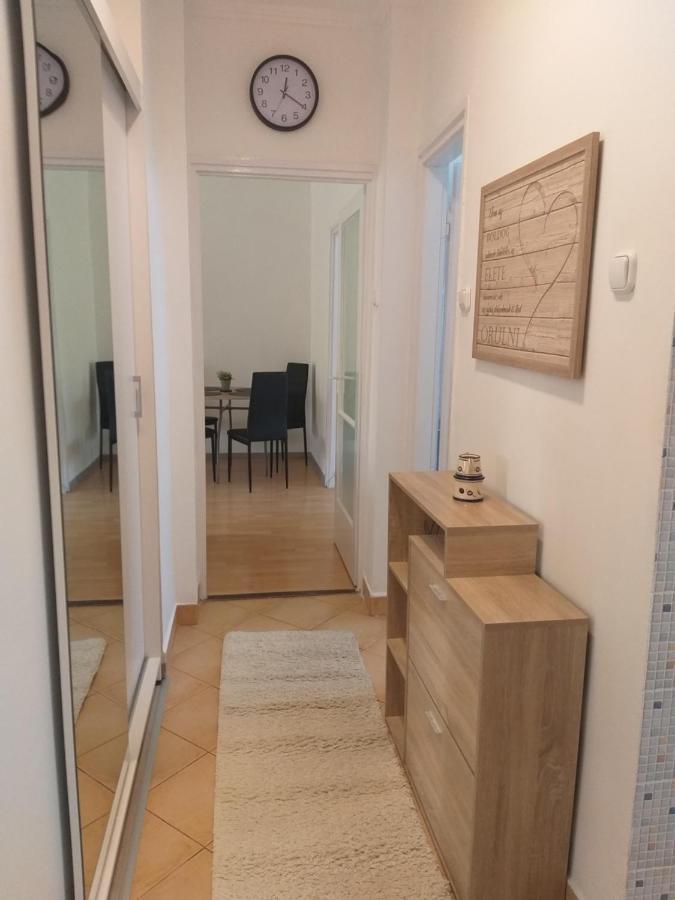 Simon Apartman Tiszafüred Eksteriør billede